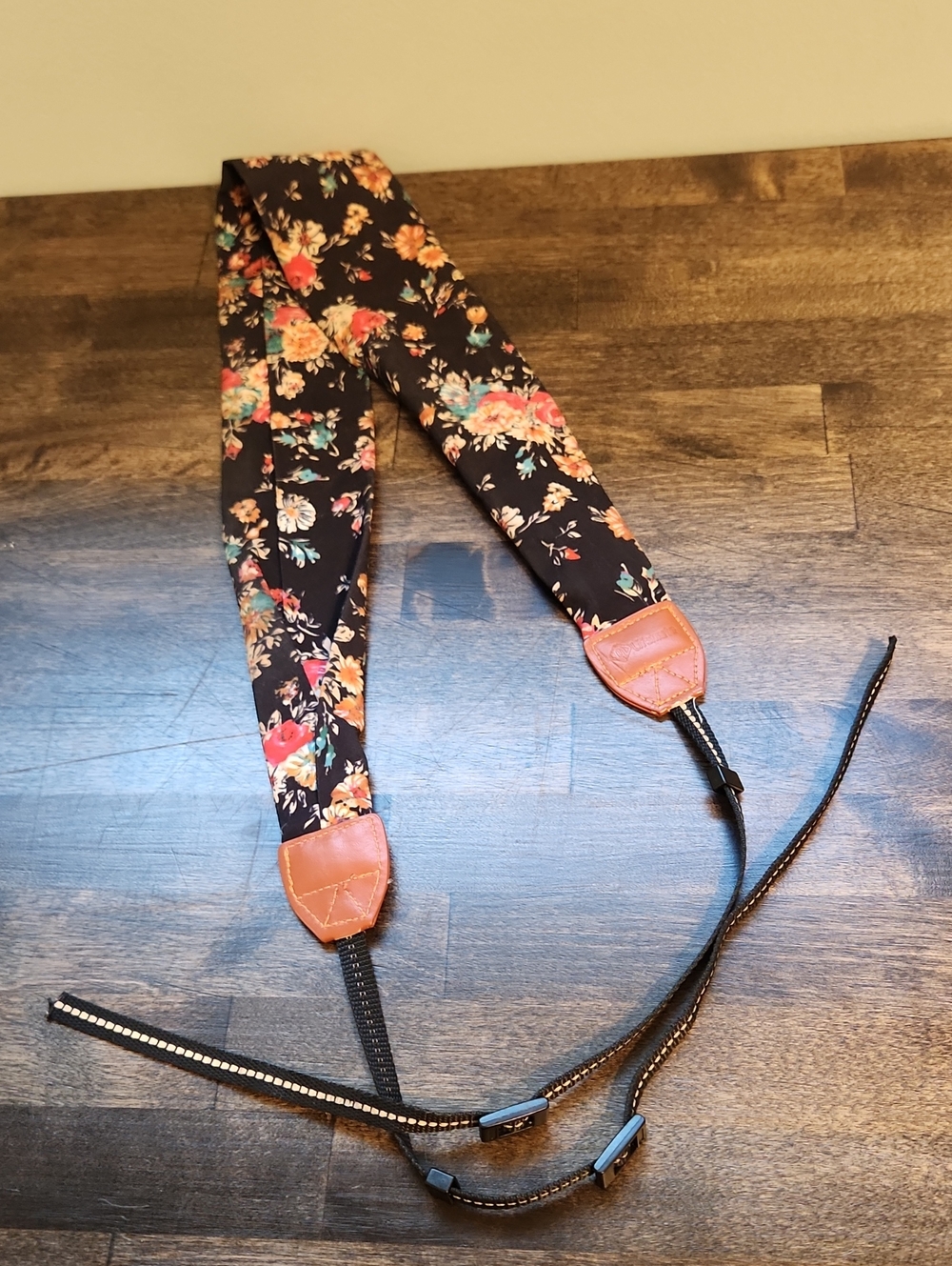 Lifemate Floral Camera Strap